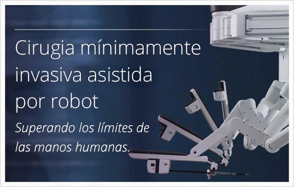 gráfico que dice "Cirugia mínimamente invasiva asistida por robot. Superando los límites de las manos humanas".